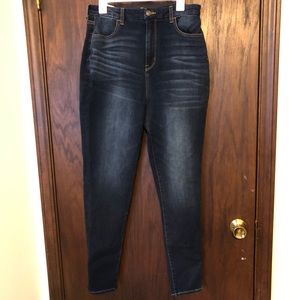 NWOT American Eagle curvy high rise jeans